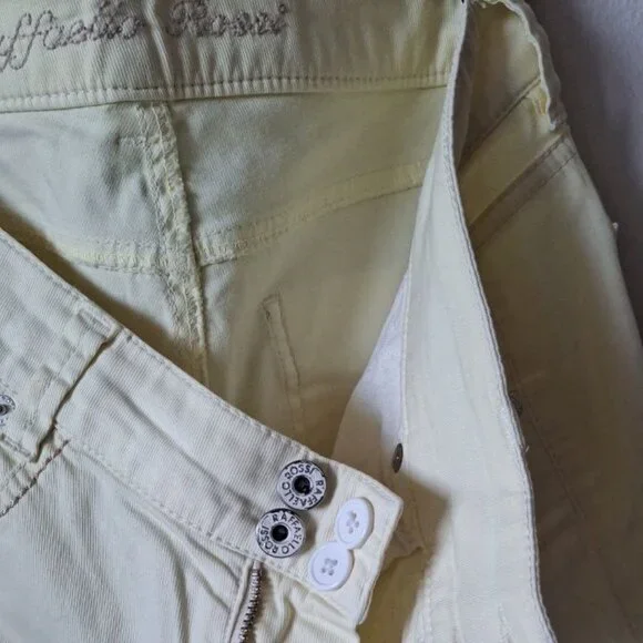 Raffaelo Rossi Capri Pants - Light Lemon - Women's Size 36 - Stylish Cropped Pan - Picture 2 of 4